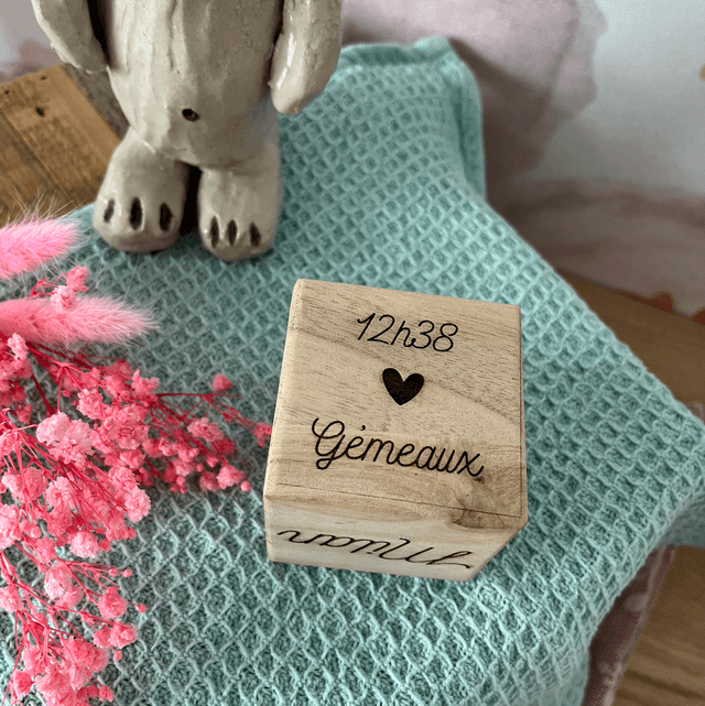 Cube de naissance personnalisé 