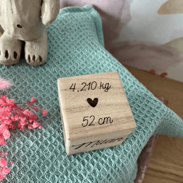 Cube de naissance personnalisé 
