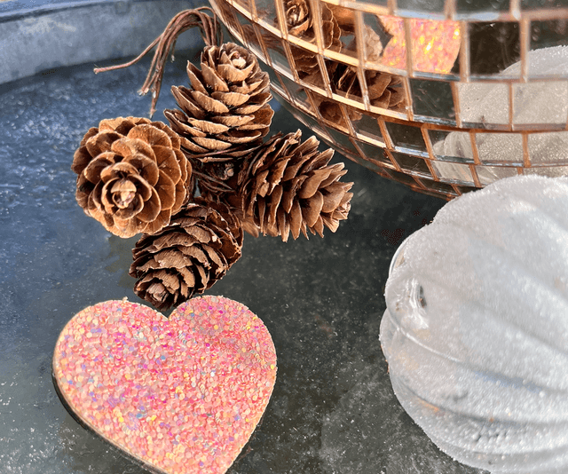 Broche gros cœur saumon 