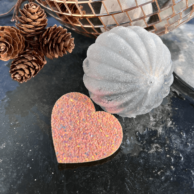 Broche gros cœur saumon 