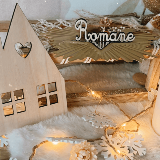 Marque place Prénom découpé bois