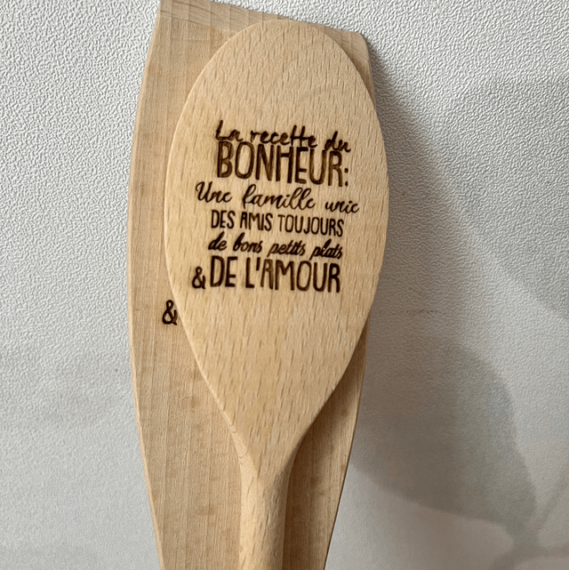Couverts en bois personnalisés